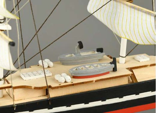 Maquette de voilier français en bois : Le Belem 1/160 - Artesania Latina 17001