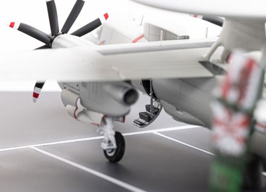 Maquette avion de surveillance : E-2C Hawkeye 1/72 - Heller 82300