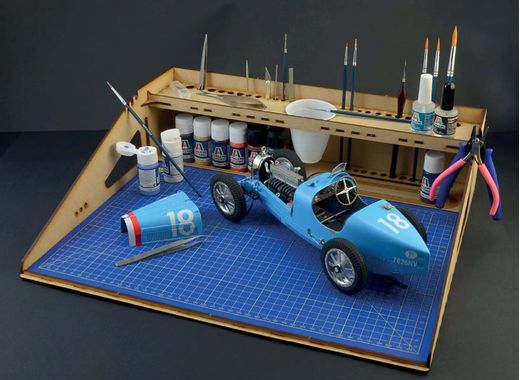 Accessoires de modélisme : Atelier de modélisme A3 avec tapis de coupe - Italeri 50833