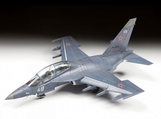 Maquette d'avion militaire : YAK-130 - 1/48 - Zvezda 4821