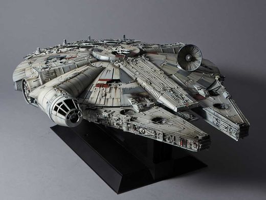 Maquette Star Wars : Bandai Réplique Falcon "Perfect Grade" - 1/72 - Revell 01206 1206