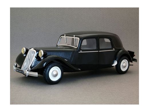 Maquette voiture : Citroën traction avant 15 cv - Heller 80763