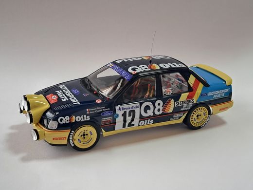 Maquette voiture : Ford Sierra Cosworth 4×4 1/24 rallye monte carlo 1991 - DM Modelkits DMK001