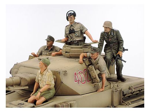 Maquette Panzer IV Ausf.F, figurines et moto - Tamiya 25208