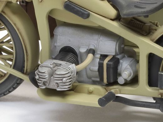 Véhicule militaire : Moto KS600 & Sidecar 1/35 - Tamiya 35384