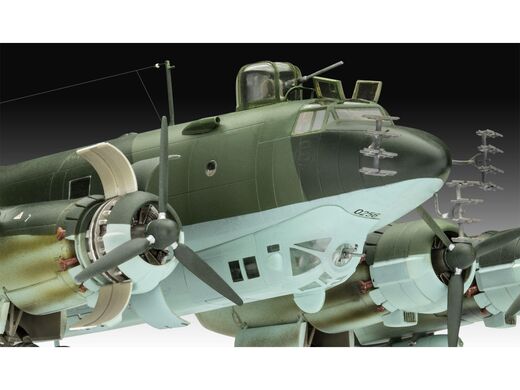 Maquette avion : Focke-Wulf Fw 200 C-5/C-8 Condor 1/72 - Revell 03777 3777