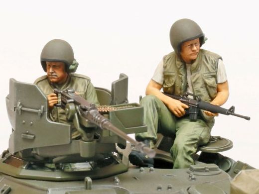 Maquette char d'assaut : Us Airborne Tank M551 Sheridan - 1/35 - Tamiya 35365