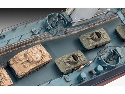 Maquette navire militaire : US NAVY LANDING SHIP MEDIUM au 1/144 - Revell 05169  5169