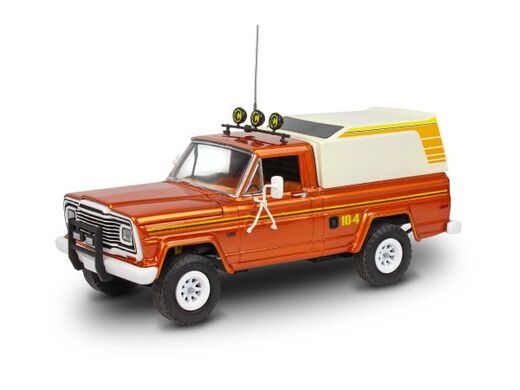 Maquette Revell 1/24 - 79 Jeep® J-10 Pickup with Camper Top - Revell 14577