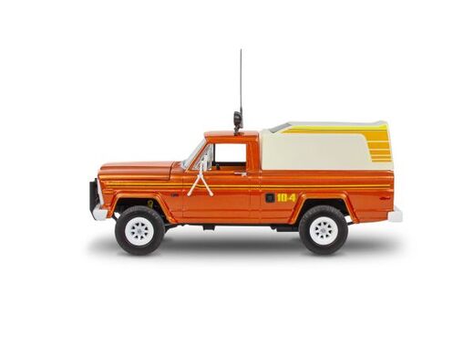 Maquette Revell 1/24 - 79 Jeep® J-10 Pickup with Camper Top - Revell 14577