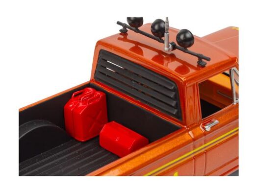 Maquette Revell 1/24 - 79 Jeep® J-10 Pickup with Camper Top - Revell 14577