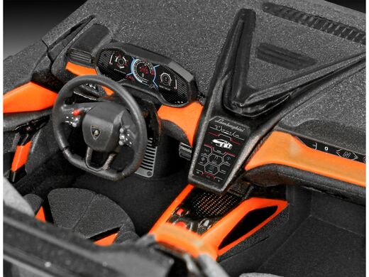 Découvrez la maquette Lamborghini Revuelto de Revell, référence 07723, à l'échelle 1/24,