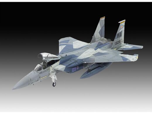 Maquette avion de combat monoplace : Boeing F-15C Eagle 1/72 - Revell 03778