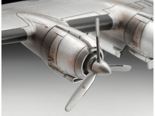 Maquette avion militaire : Model Set Lockheed L.1049G Super Constellation 1/144 - Revell 63745