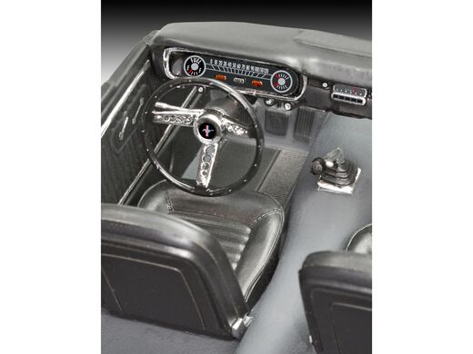 Maquette de voiture : 1965 Ford Mustang 2+2 Fastback - 1/24 - Revell 07065  7065