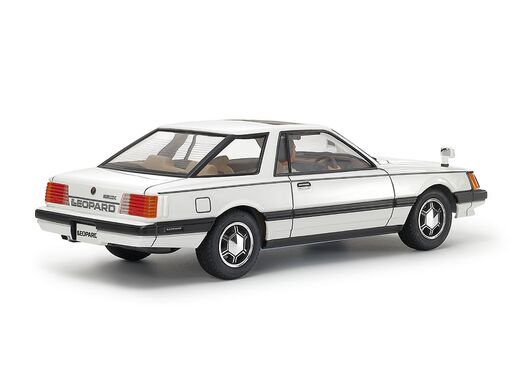 Maquette voiture : Nissan Léopard 2 portes Hardtop 280X SF-L 1/24 - Tamiya 24378