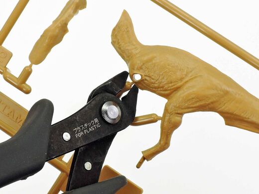 Maquette de dinosaure re à clipser et à peindre : FUKUIRAPTOR au 1/35 - Tamiya 28501
