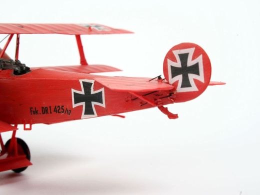 Maquette d'avion : Fokker Dr. 1 Triplan - Revell 04116