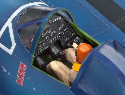 Maquette avion militaire : Model set Vought F4U-1A Corsair 1/32 - Revell 64781