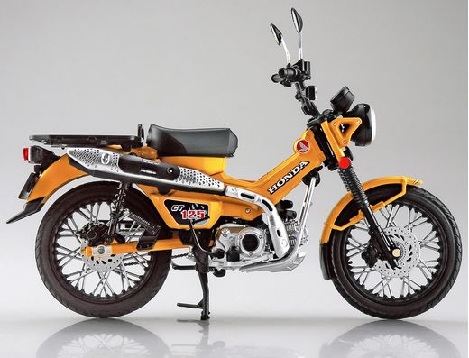 Maquette Honda CT125 Hunter Club Turmeric Yellow 1/12 - Aoshima 11184