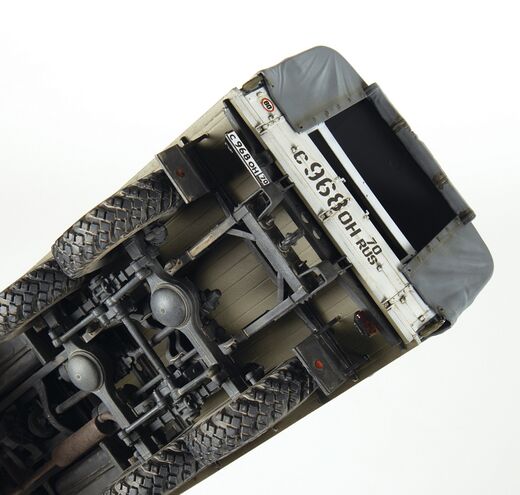 Maquette militaire : Camion de l'armée russe ZIL-131 1/35 - Zvezda 3706