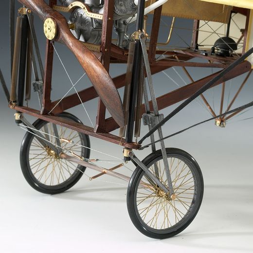 Maquette d'avion LE BLERIOT XI 1909 au 1:10 - Amati 1712/01