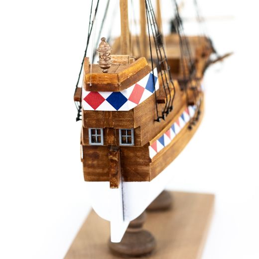 Maquette bateau bois : Galion élisabéthain - 1:135 - AMATI 600-02