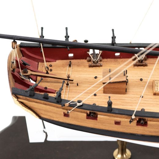 Maquette Bateau bois Pirate 'Adventure' 1760 - Amati 1446