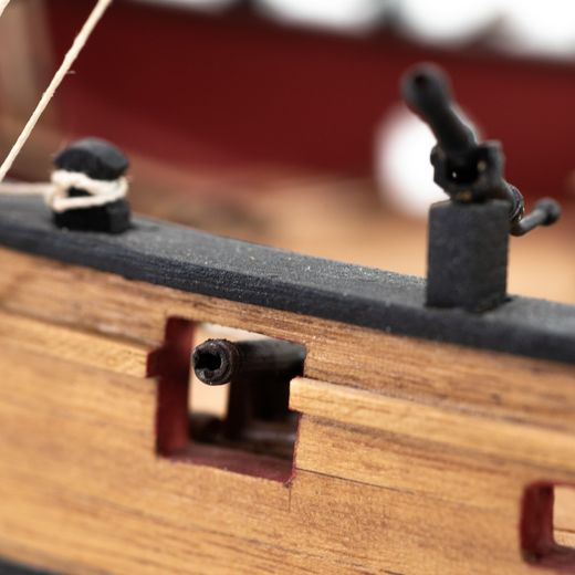 Maquette Bateau bois Pirate 'Adventure' 1760 - Amati 1446