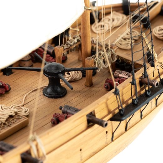 Maquette Bateau bois Pirate 'Adventure' 1760 - Amati 1446