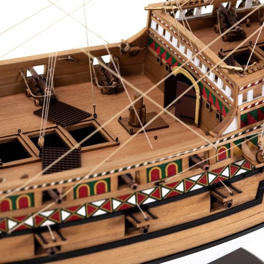 Maquette bateau bois - Galion HMS Revenge 1588 - Amati 1300/08