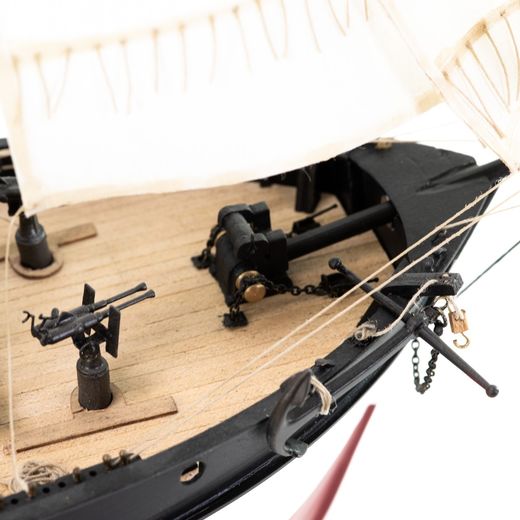 Maquette navire en bois : Hunter Q-Ship - 1/60 - Amati B1450 1450