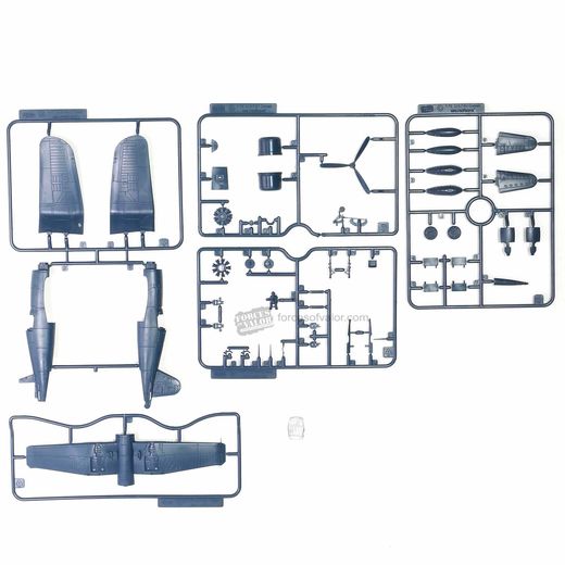 Maquette d'avion : F4U-1D Corsair 1/72 - Forces Of Valor 873011A