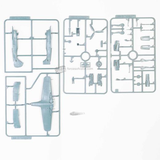 Maquette d'avion : Focke Wulf FW190D-9 1/72 - Forces Of Valor 873012A