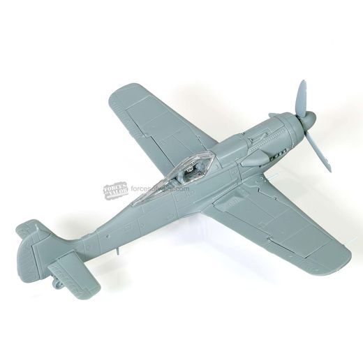 Maquette d'avion : Focke Wulf FW190D-9 1/72 - Forces Of Valor 873012A