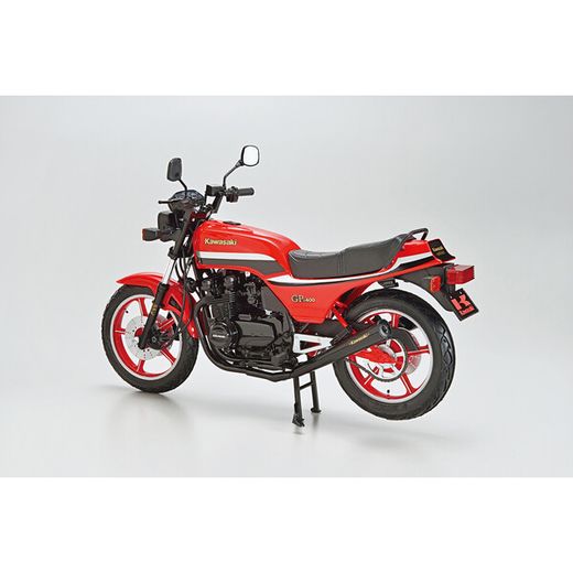 Maquette moto : Kawazaki Z400GP 1/12 - Aoshima 06478