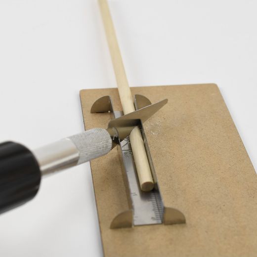 Outils pour maquette en bois - Micro boîte à onglet avec scies de précision - Artesania Latina 27303