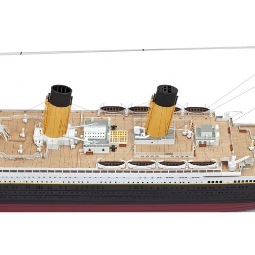 Titanic 1/250 - Amati B1606
