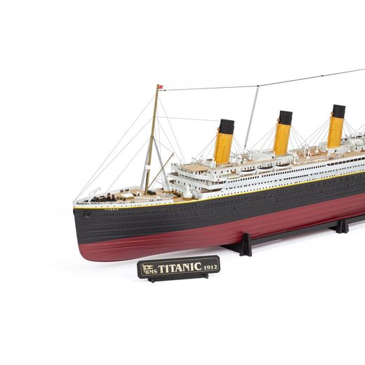 Titanic 1/250 - Amati B1606
