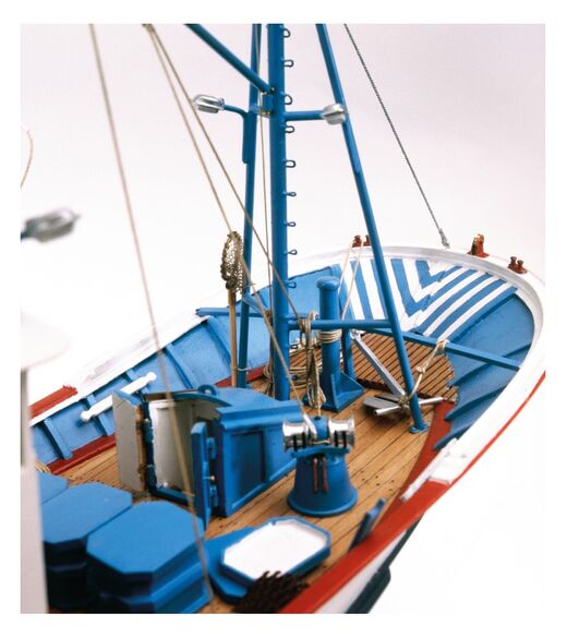 Maquette bateau de pêche en bois : Thonier Marina II 1/50 - Artesania 20506
