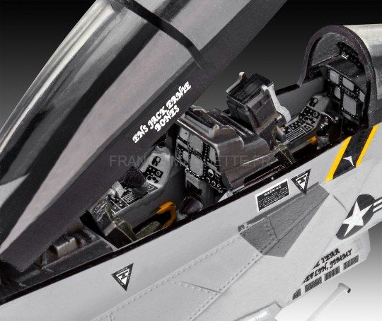 Revell RV03864 F/A-18E Super Hornet uit de film Top Gun Maverick, vliegtuigmodel 1:48, 38,1 cm modelmaking, ongelakt, medium Revell RV03864 F/A-18E Super Hornet uit de film Top Gun Maverick, vliegtuigmodel 1:48, 38,1 cm modelmaking, ongelakt, medium
